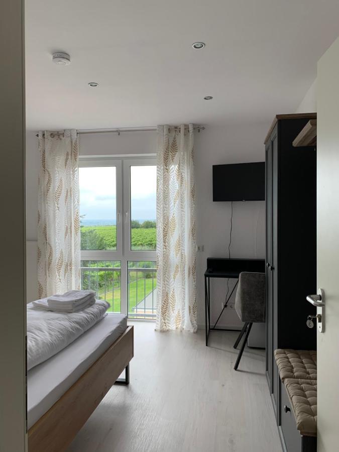 Hgh - Hotel Garni Helbig Нойштадт-ан-дер-Вайнштрасе Экстерьер фото