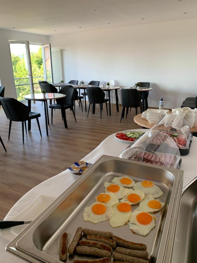 Hgh - Hotel Garni Helbig Нойштадт-ан-дер-Вайнштрасе Экстерьер фото