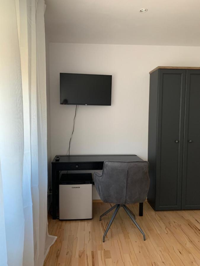 Hgh - Hotel Garni Helbig Нойштадт-ан-дер-Вайнштрасе Экстерьер фото