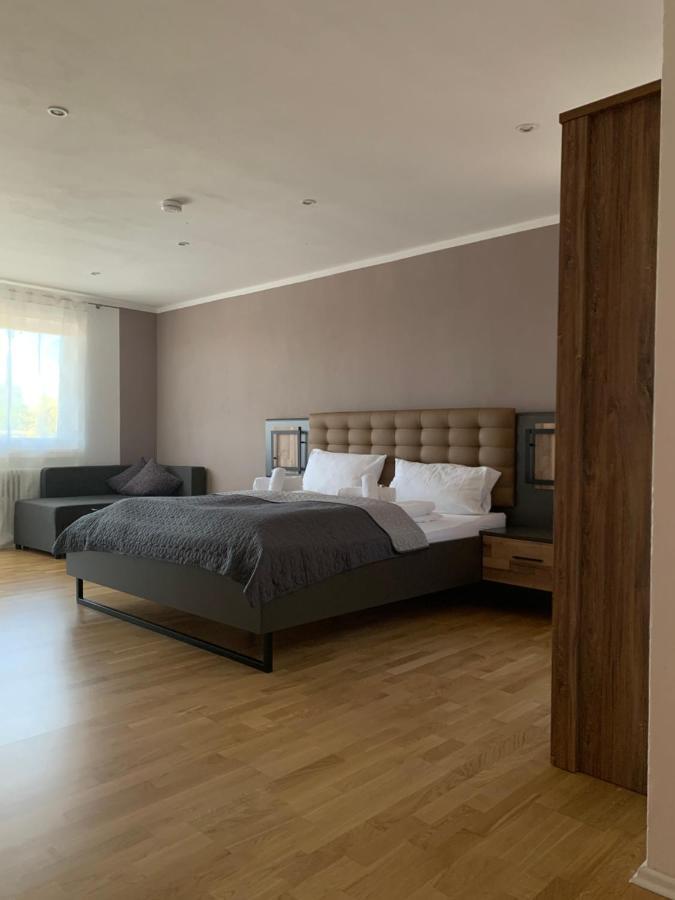 Hgh - Hotel Garni Helbig Нойштадт-ан-дер-Вайнштрасе Экстерьер фото